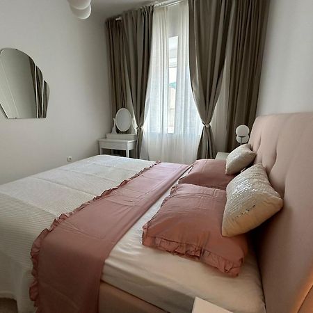 Apartman Lavanda เซรส ภายนอก รูปภาพ