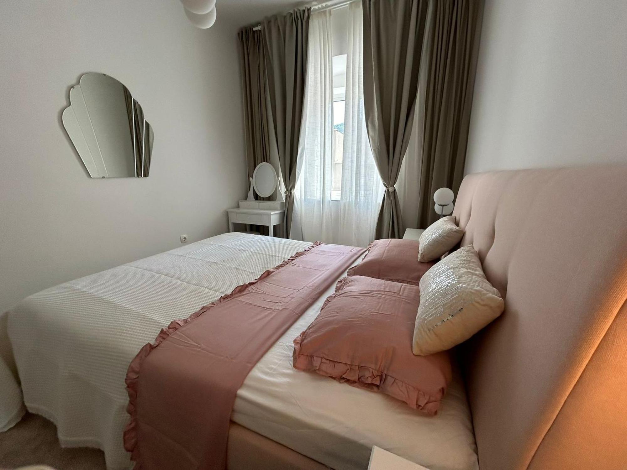 Apartman Lavanda เซรส ภายนอก รูปภาพ